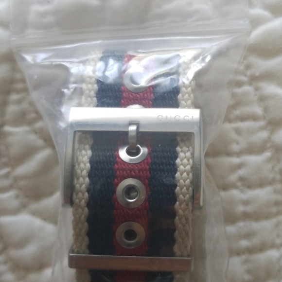 Gucci Watch - Picture 4 of 4